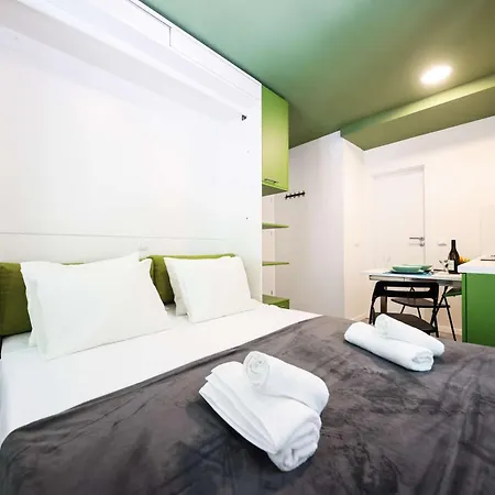 Apartment 1914 Studio *